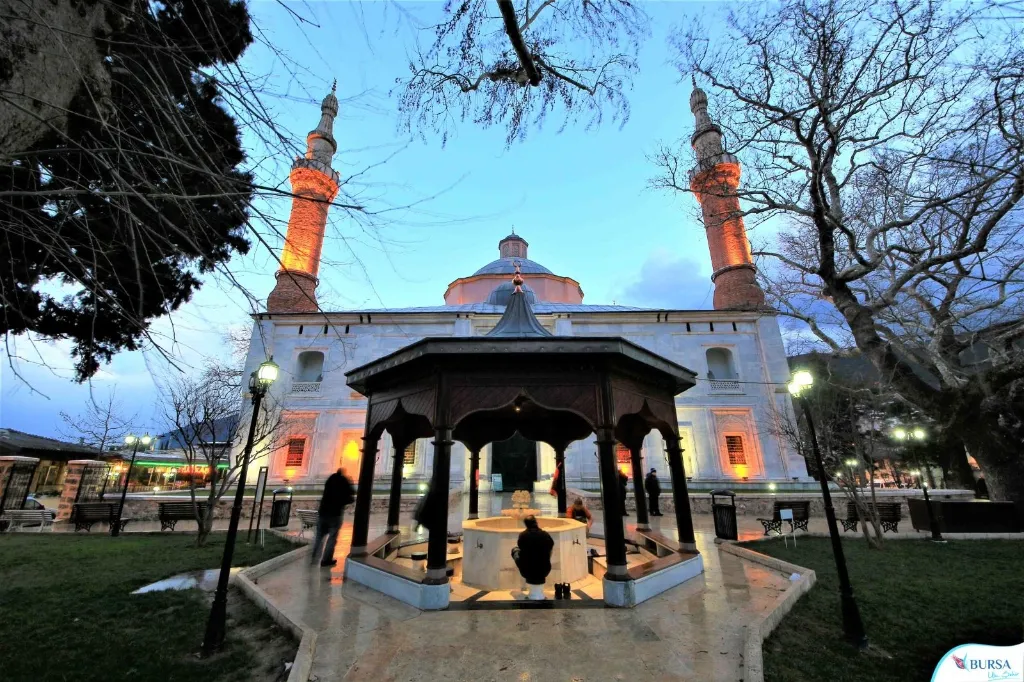 Grande Mosquée historique de Bursa & cour aux fontaines